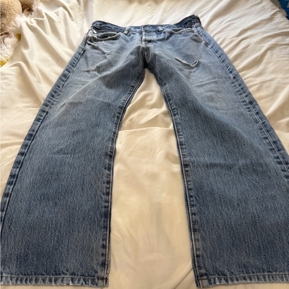 Levi’s 501 Distressed button fly Classic Blue Denim Jeans 34 x 30